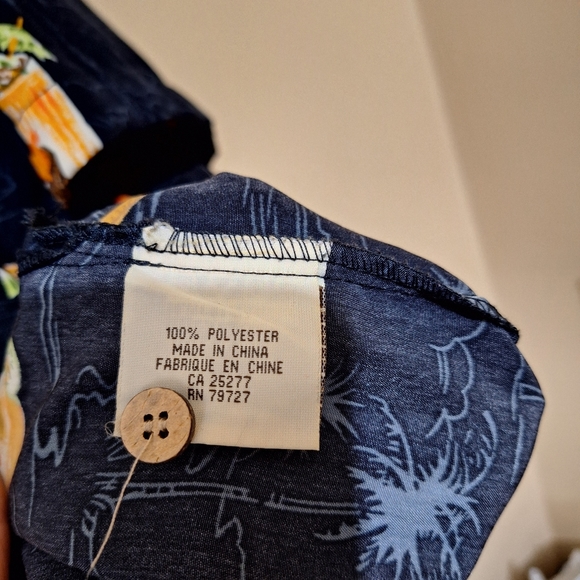 Maui Maui Hawaiian Shirt - Picture 6 of 6